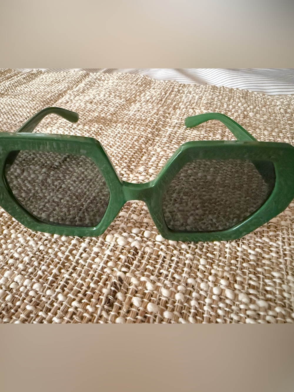 Green Geometric Frame Women's Sunglasses